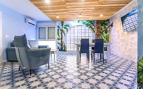 Apartamentos Nirvana y Averno